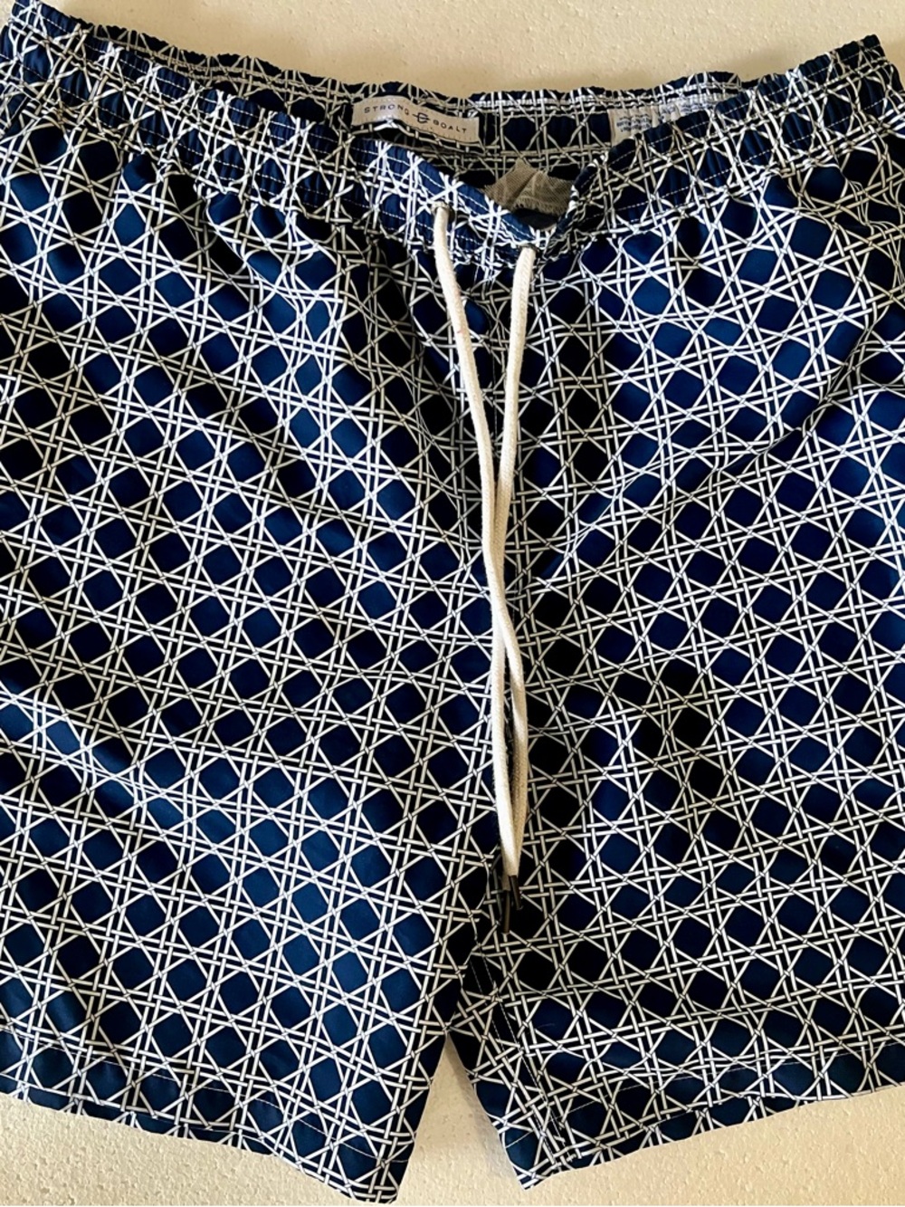 STRONG BOALT BOARDSHORT, bamboo blue. Size XL. Excellent condition.